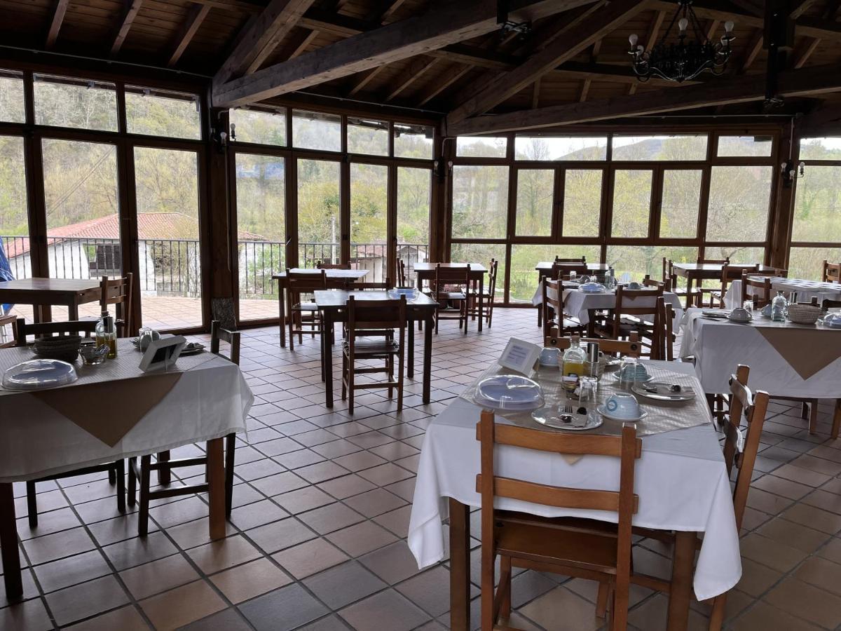 Hotel Avelina Onís 외부 사진