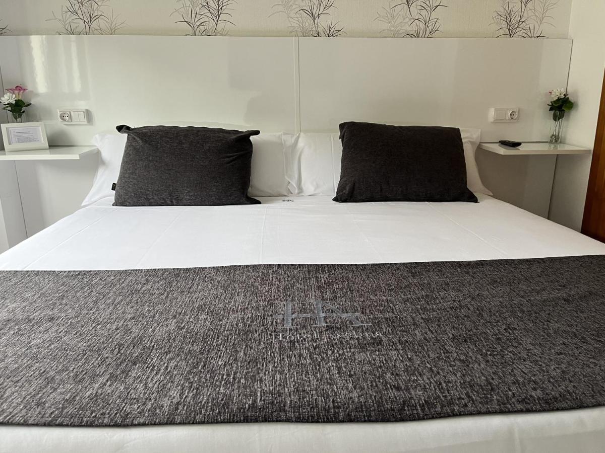 Hotel Avelina Onís 외부 사진