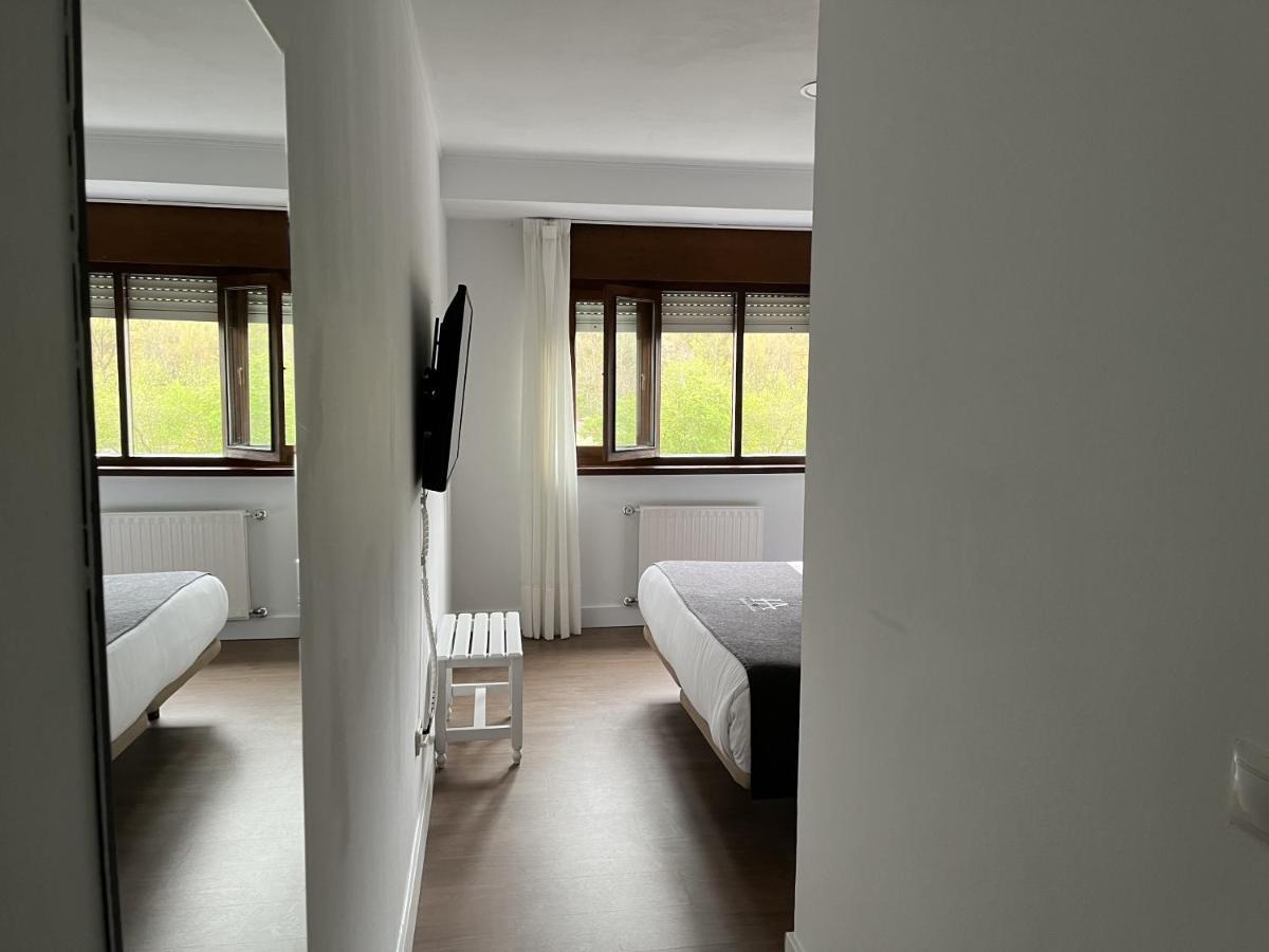 Hotel Avelina Onís 외부 사진
