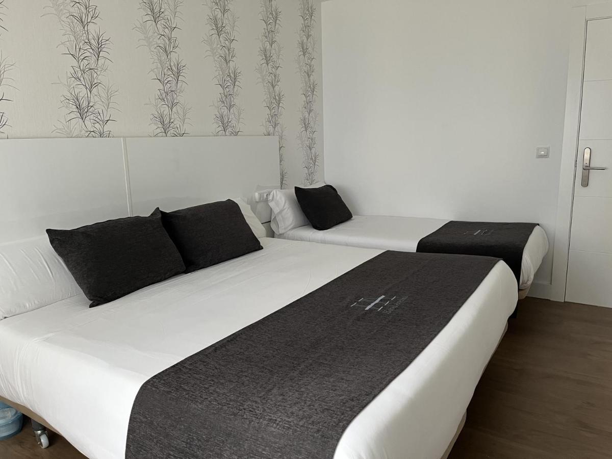 Hotel Avelina Onís 외부 사진