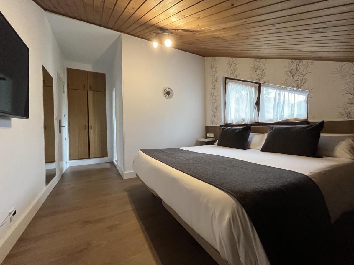 Hotel Avelina Onís 외부 사진
