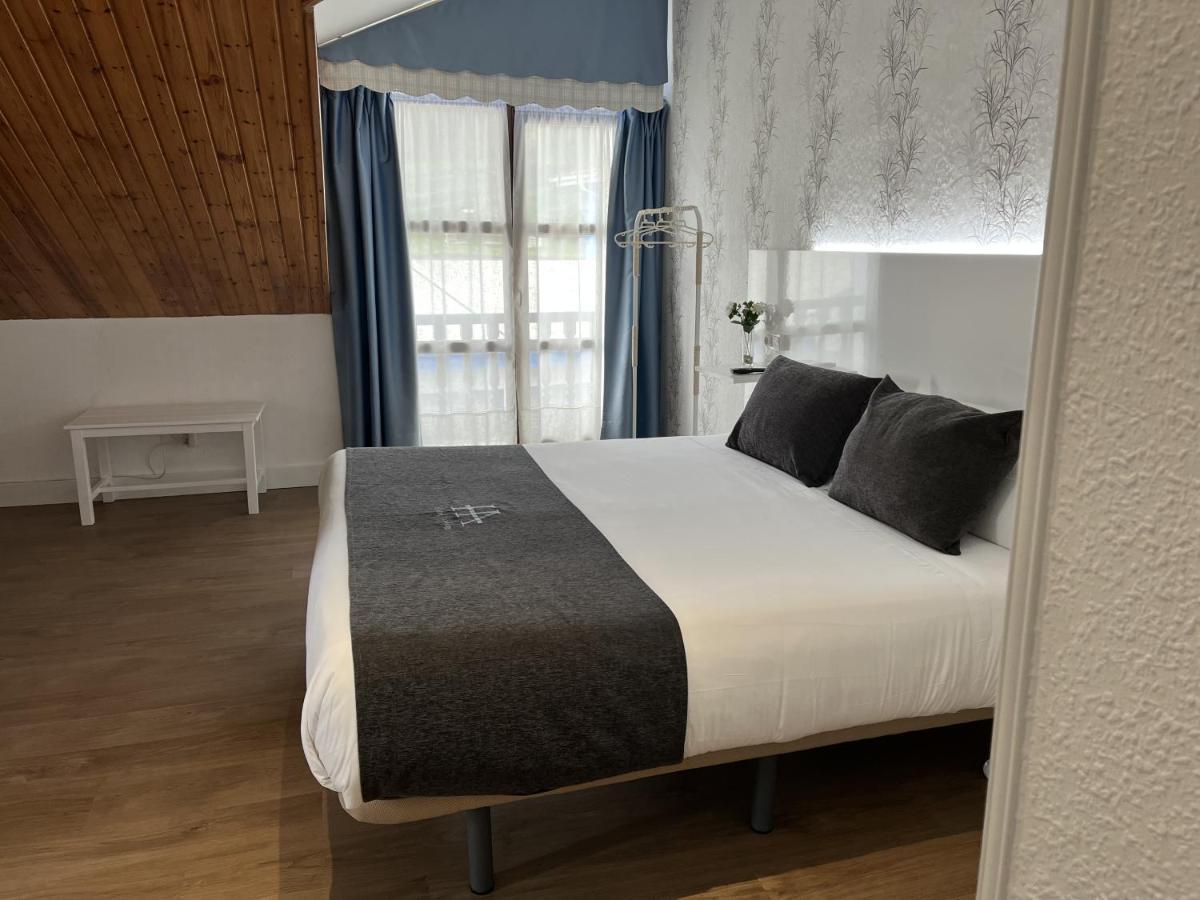 Hotel Avelina Onís 외부 사진